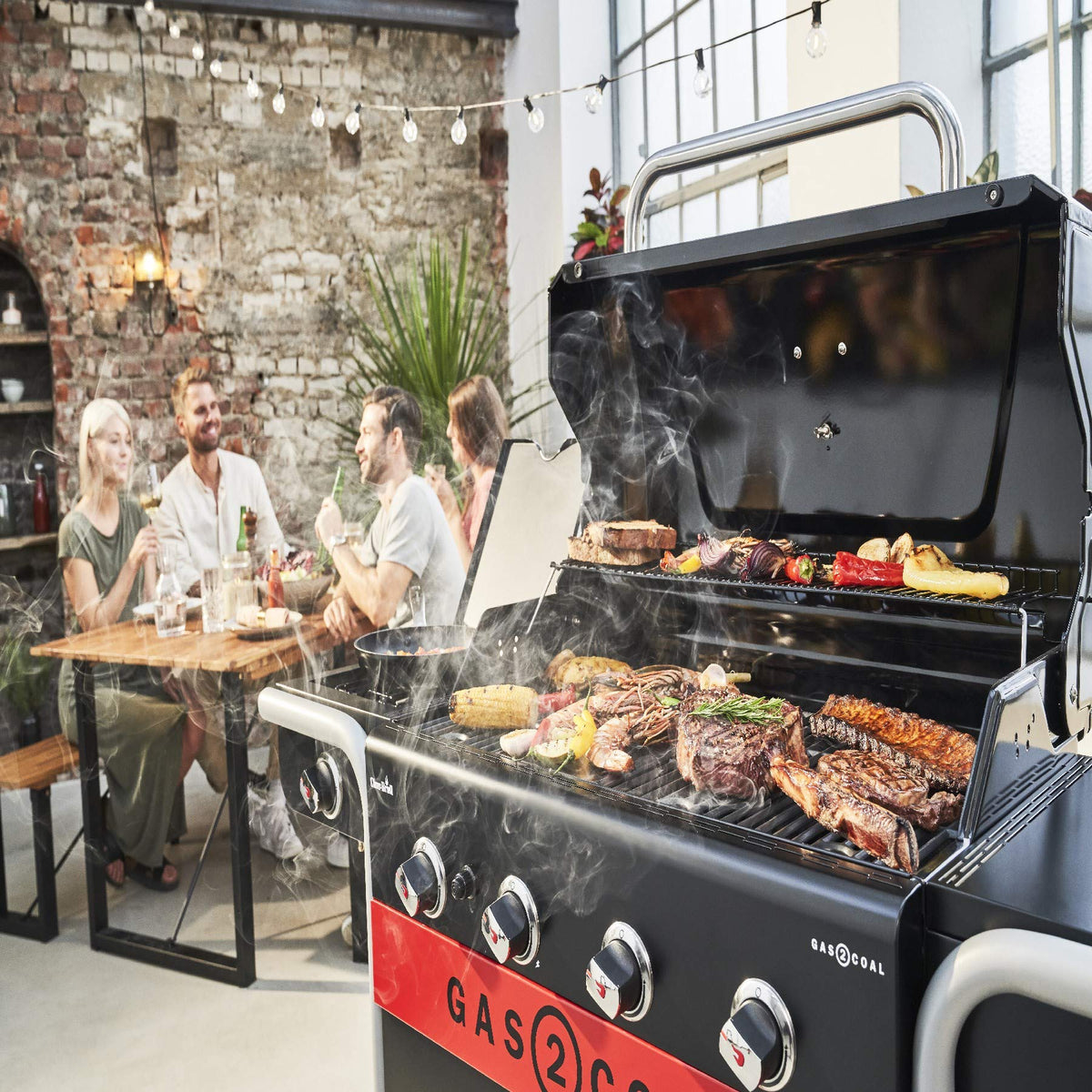Char-Broil Gas2Coal 2.0 440 4-Burner Hybrid BBQ